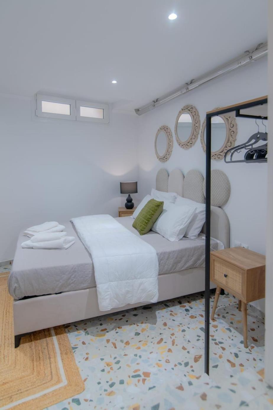 Delenco Trio Apartment Атина Екстериор снимка